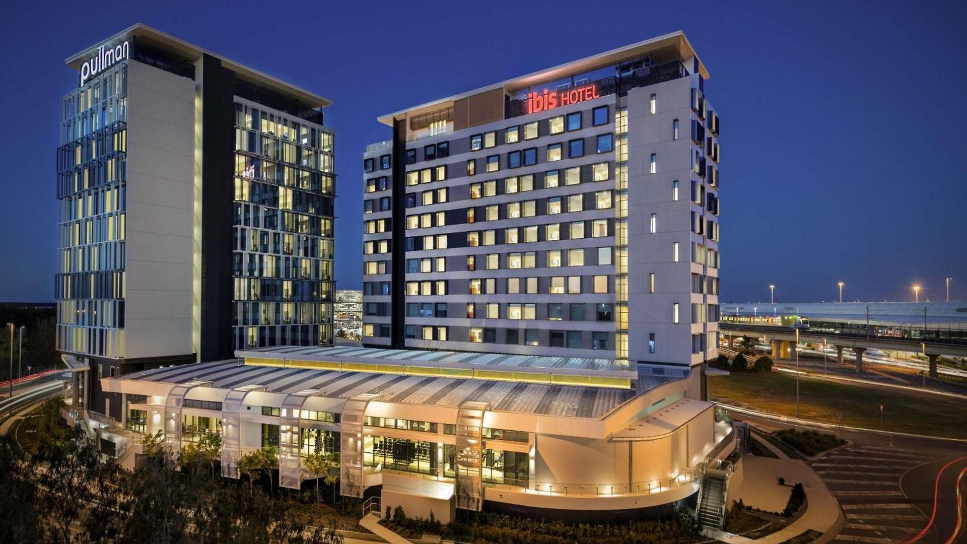 Ibis Airport Hotel 3*