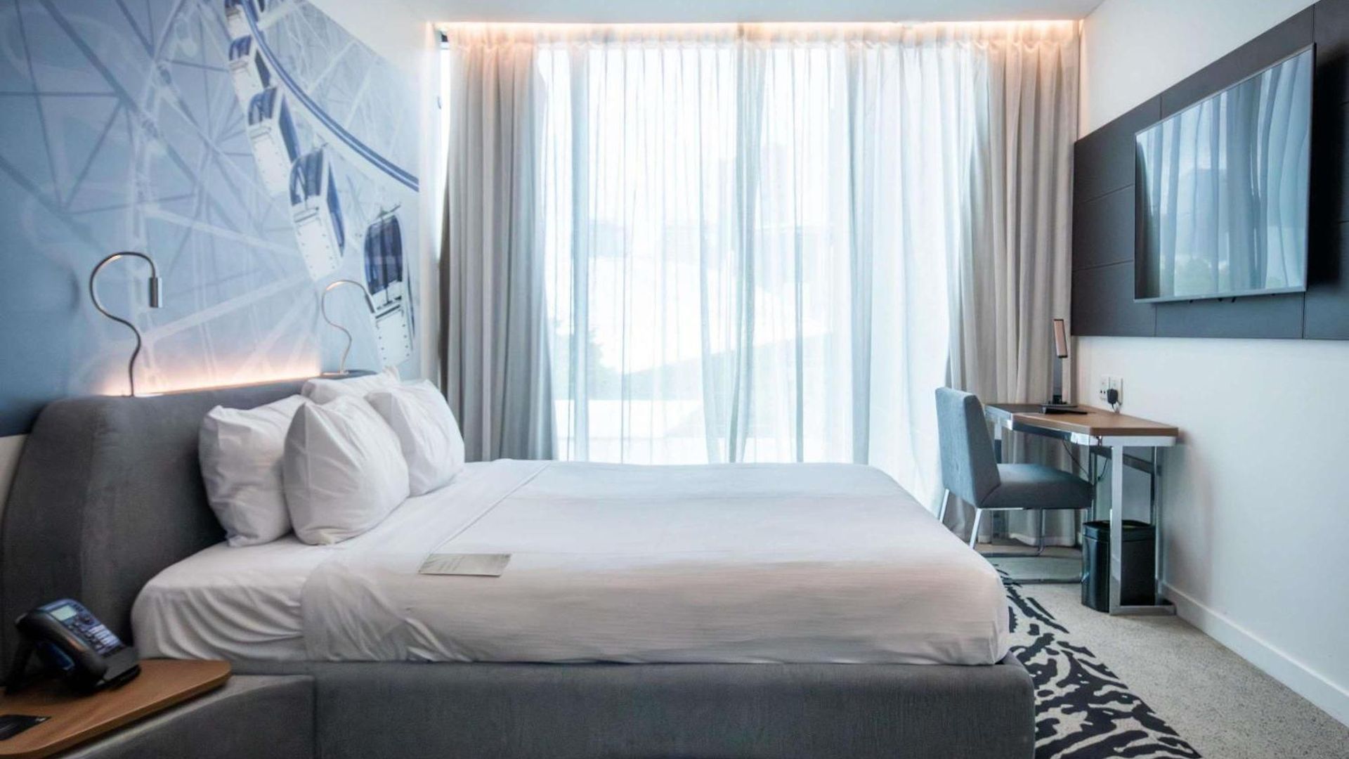 Novotel South Bank Hotel 5*