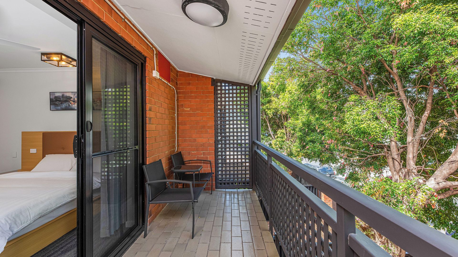 Spring Hill Hotel 3*