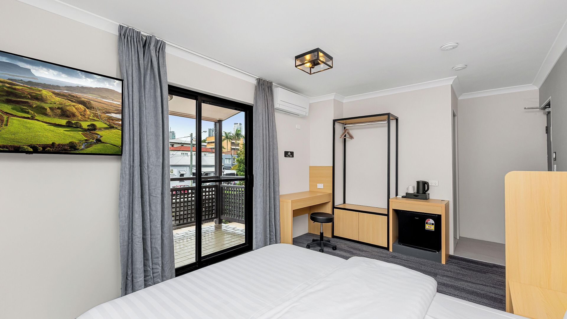 Spring Hill Hotel