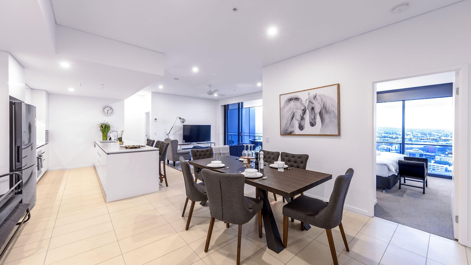 South Bank Beautiful River View Tower Apartment