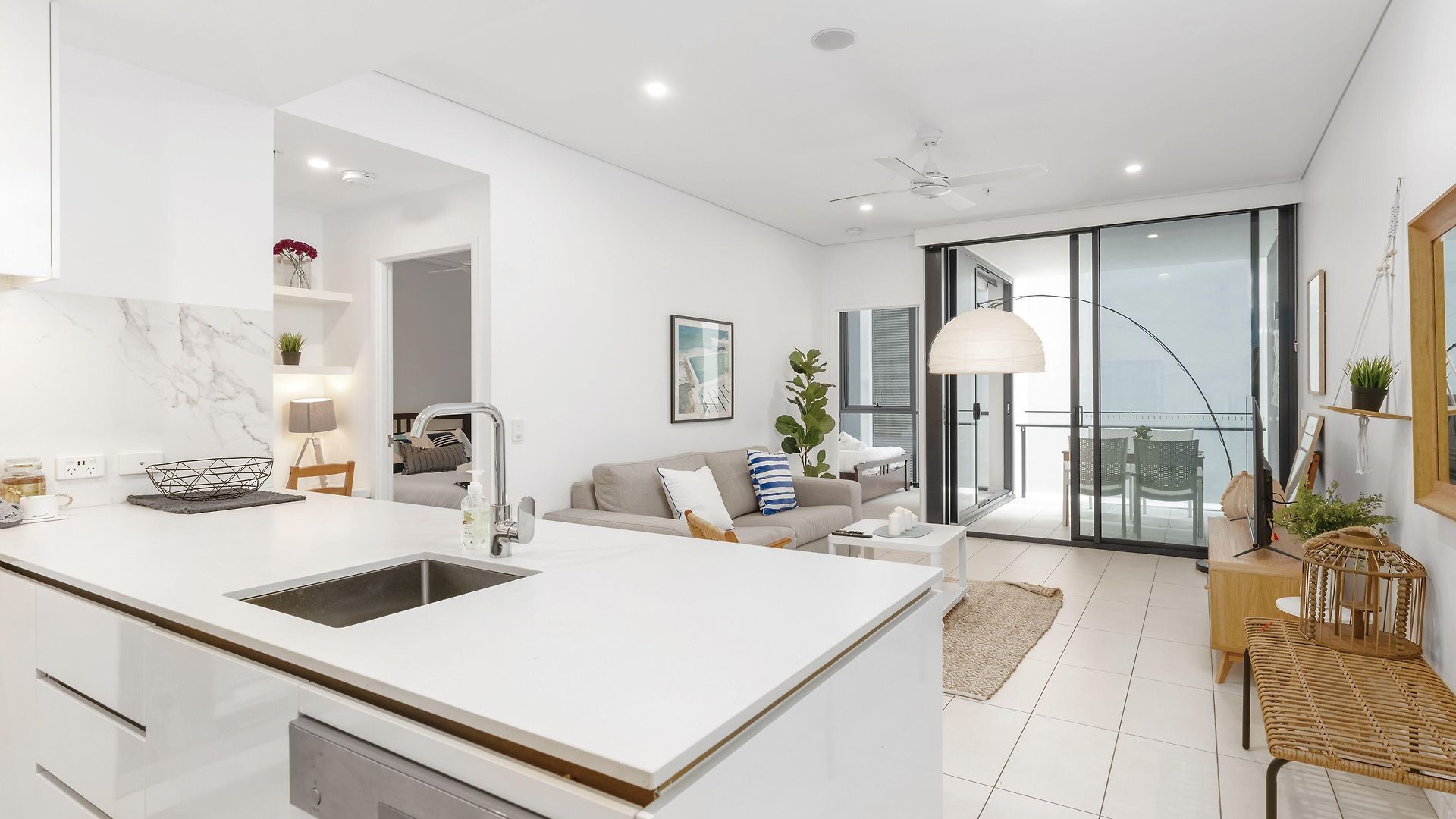 South Bank Beautiful River View Tower Apartment