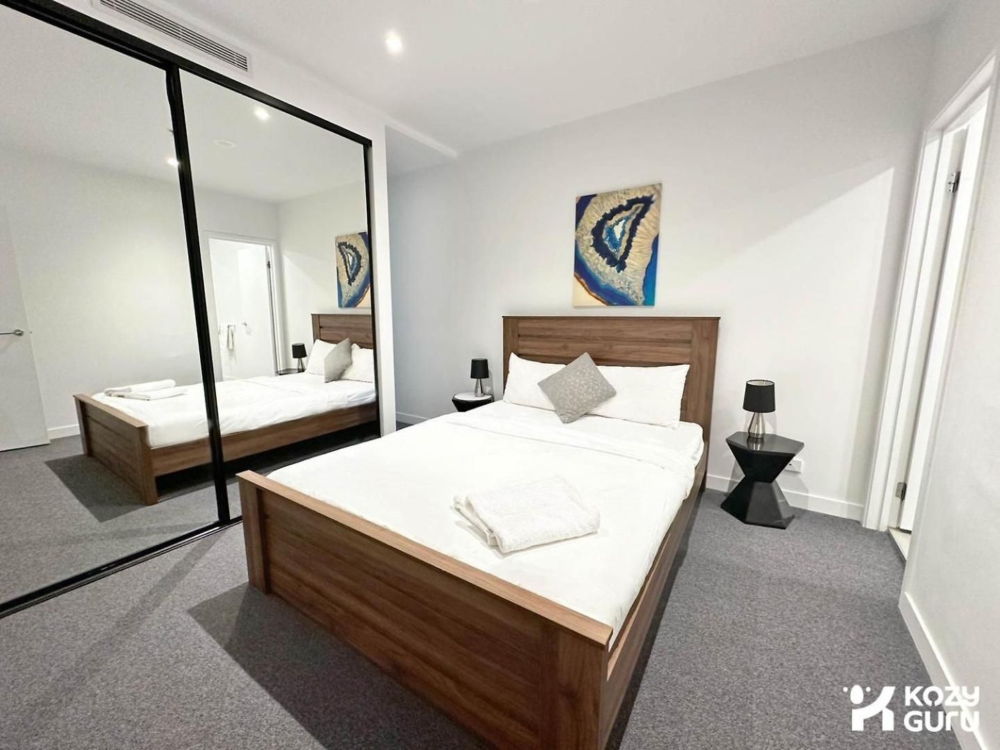 Kozyguru | Fortitude Valley | 2 Bed Apt+parking Apartment
