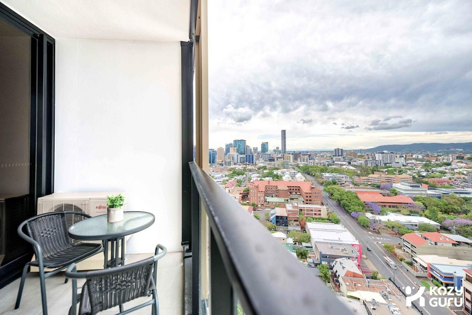 Kozyguru | Fortitude Valley | 2 Bed Apt+parking