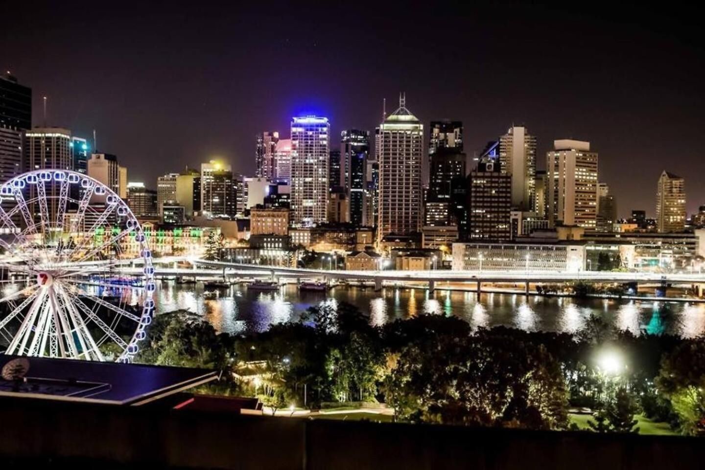 Kozyguru | Fortitude Valley | 2 Bed Apt+parking * Brisbane