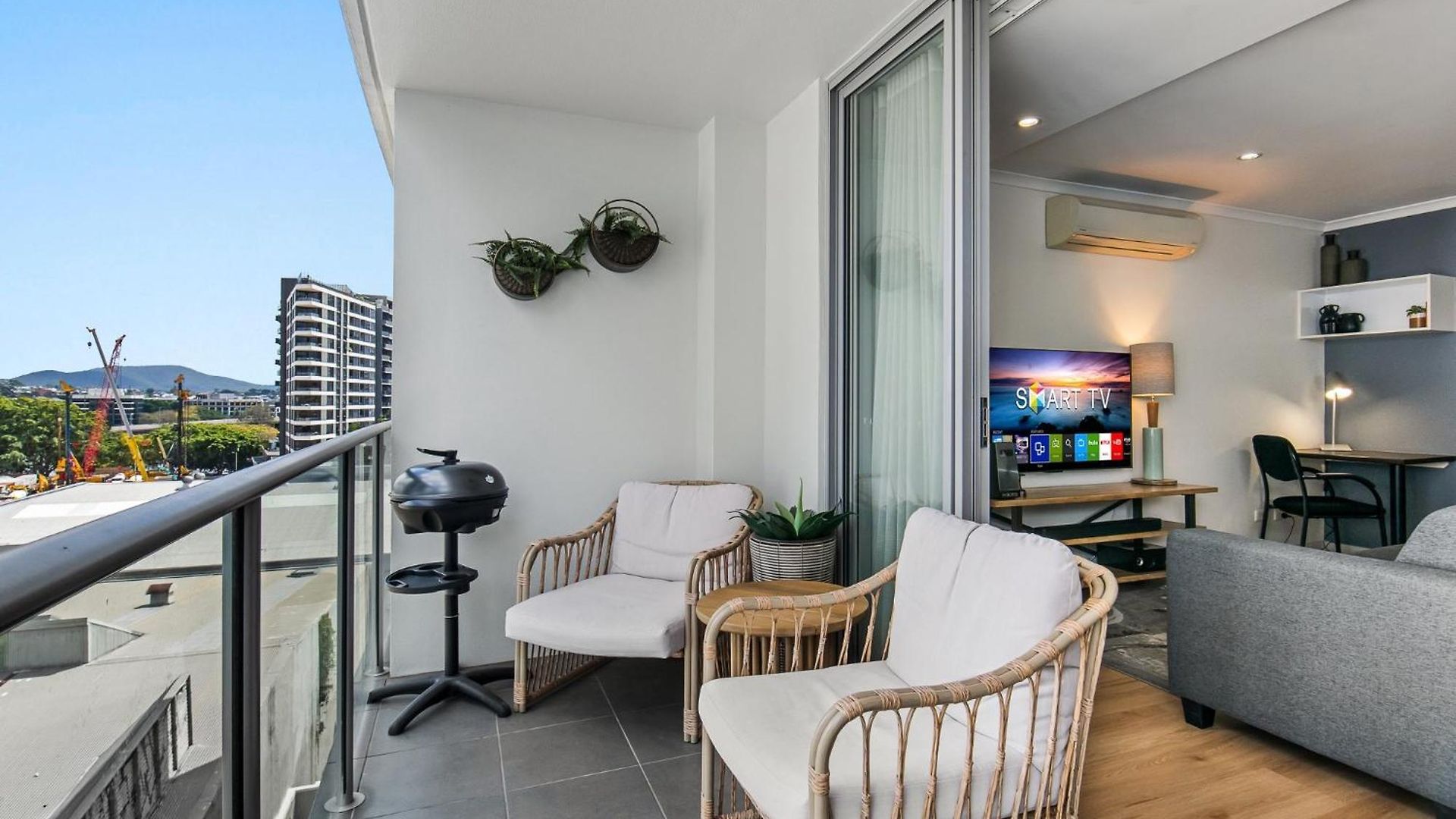 Chic 2-bed & 5 Minutes Walk To Qpac Apartment Brisbane