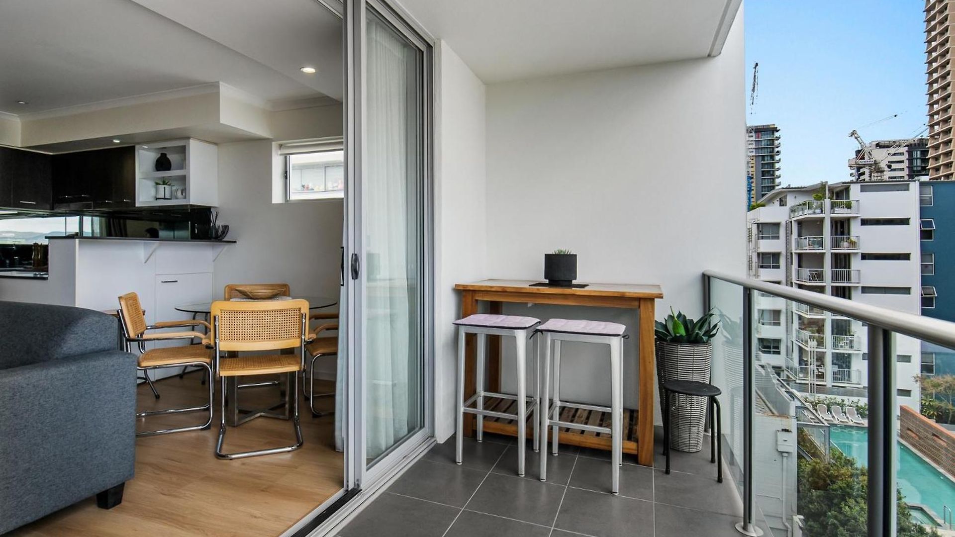 Chic 2-bed & 5 Minutes Walk To Qpac Brisbane