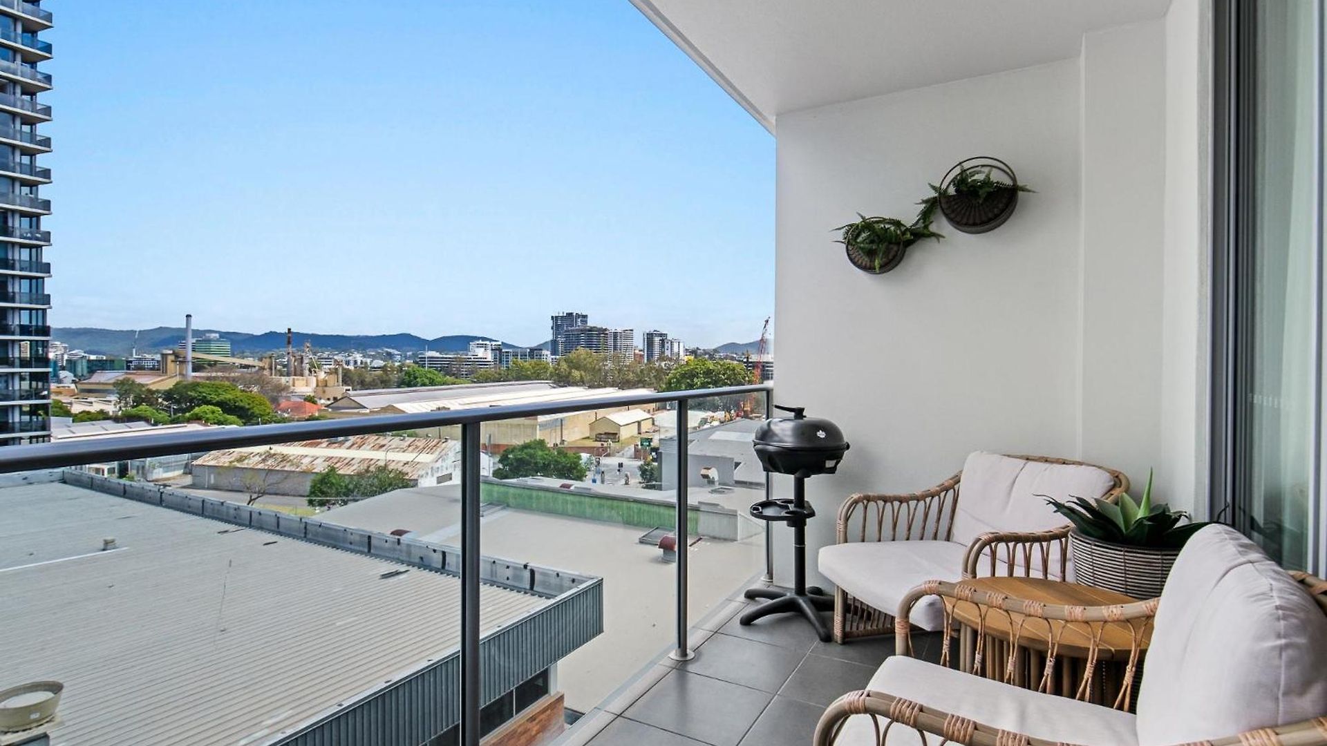 Chic 2-bed & 5 Minutes Walk To Qpac