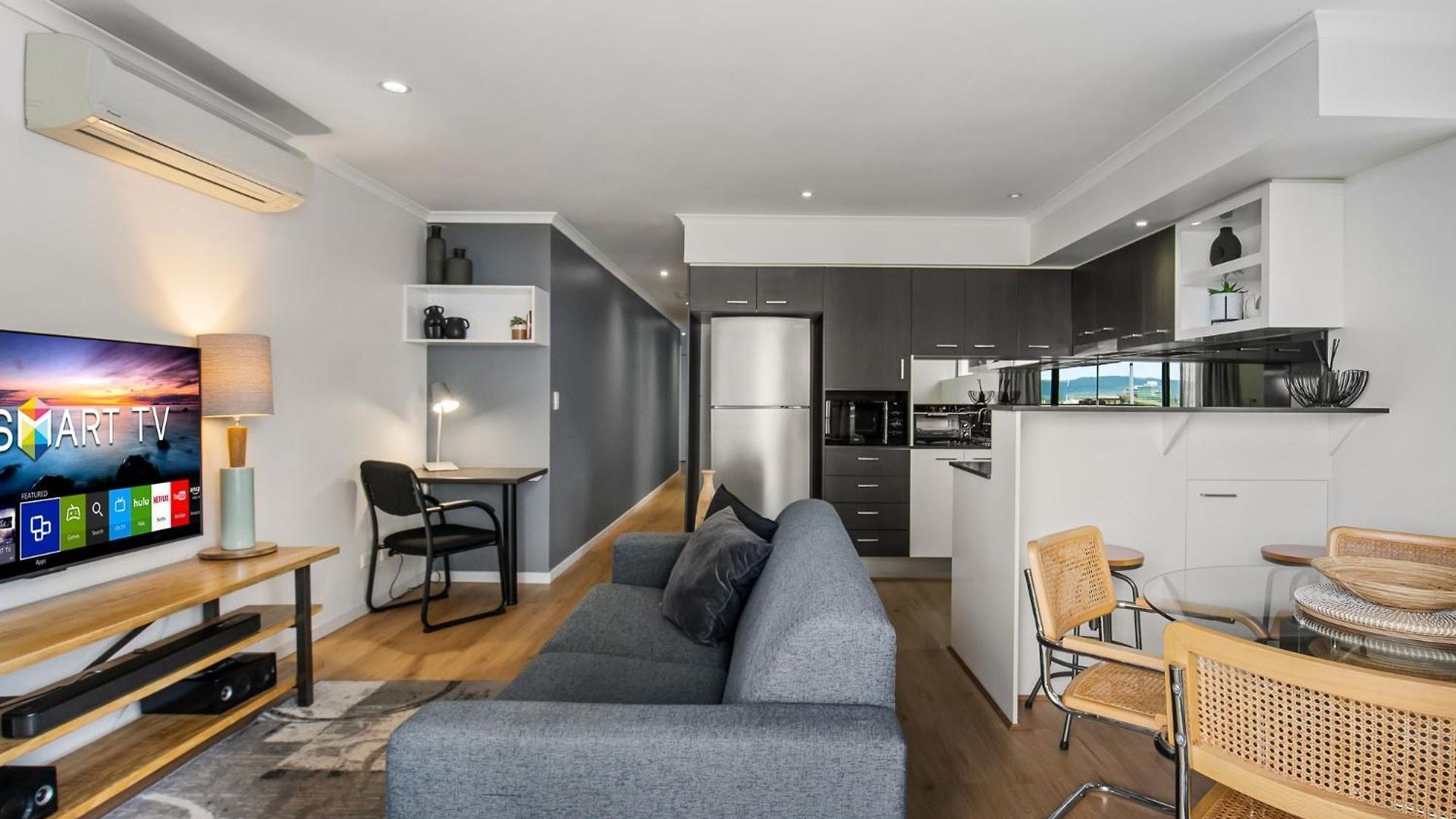 Chic 2-bed & 5 Minutes Walk To Qpac