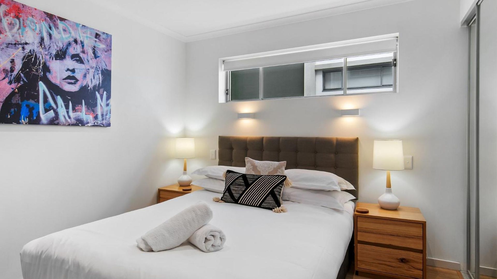 Chic 2-bed & 5 Minutes Walk To Qpac Apartment *