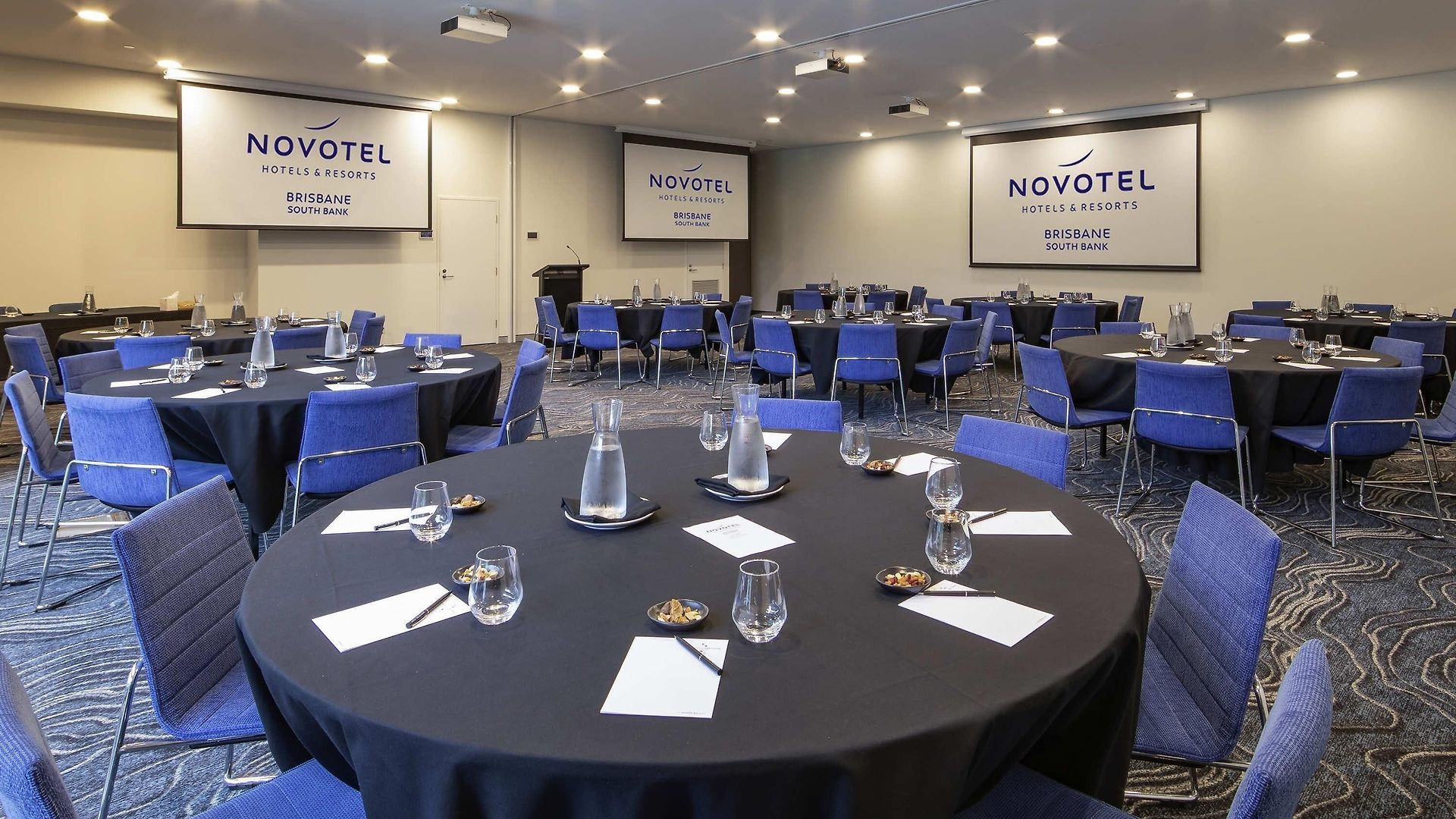 Novotel South Bank Hotel 5*