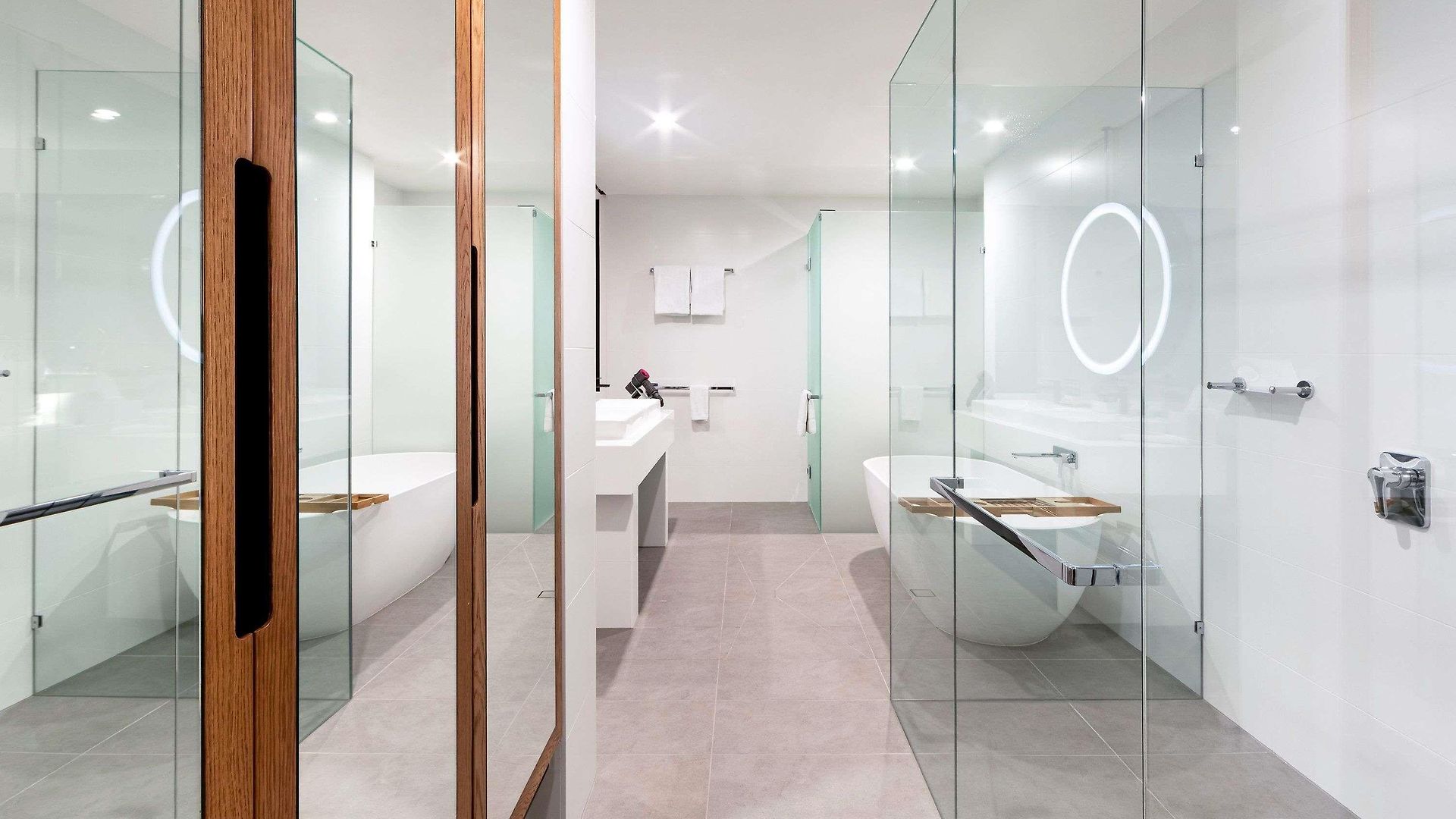 Novotel South Bank 5*
