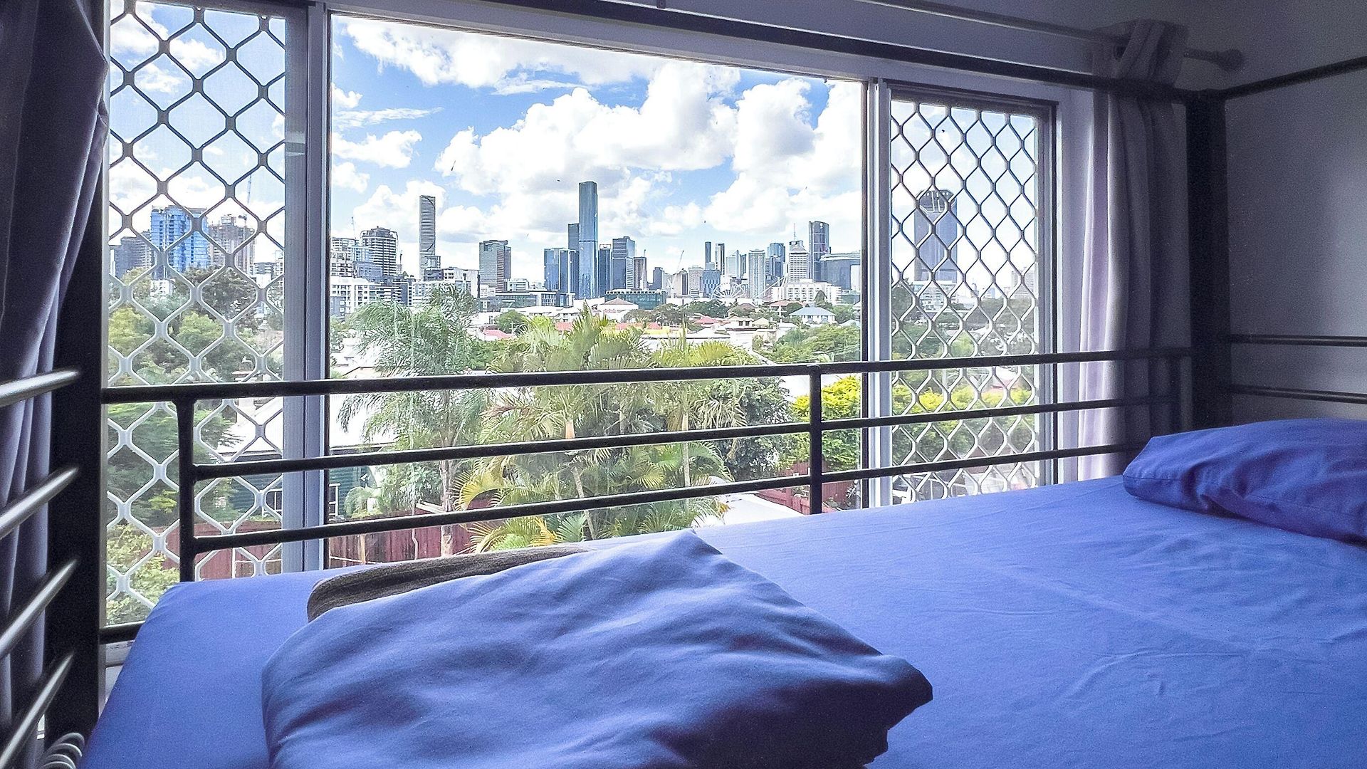 Somewhere To Backpackers * Brisbane