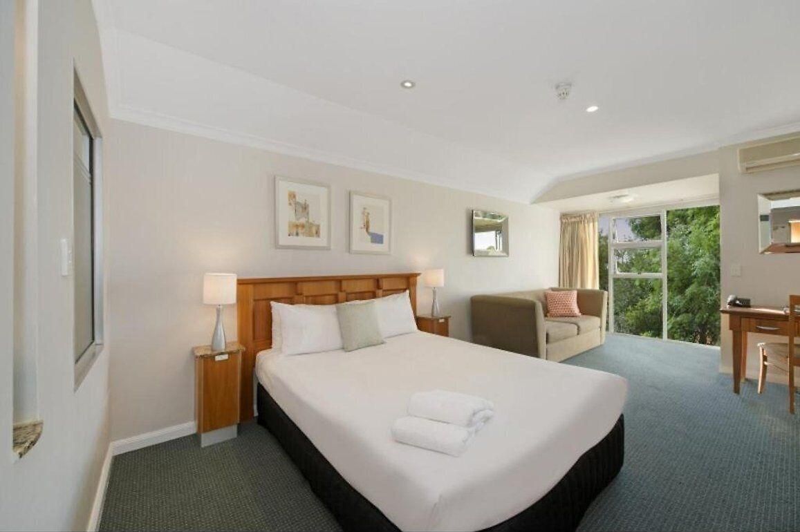 Airport Heritage Motel 4*