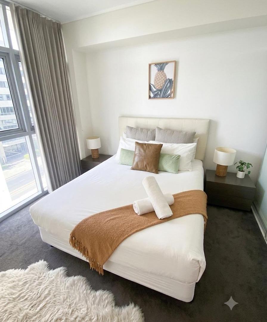 Spectacular 3br River View | 2 Carparks, Gym & Steam * Brisbane