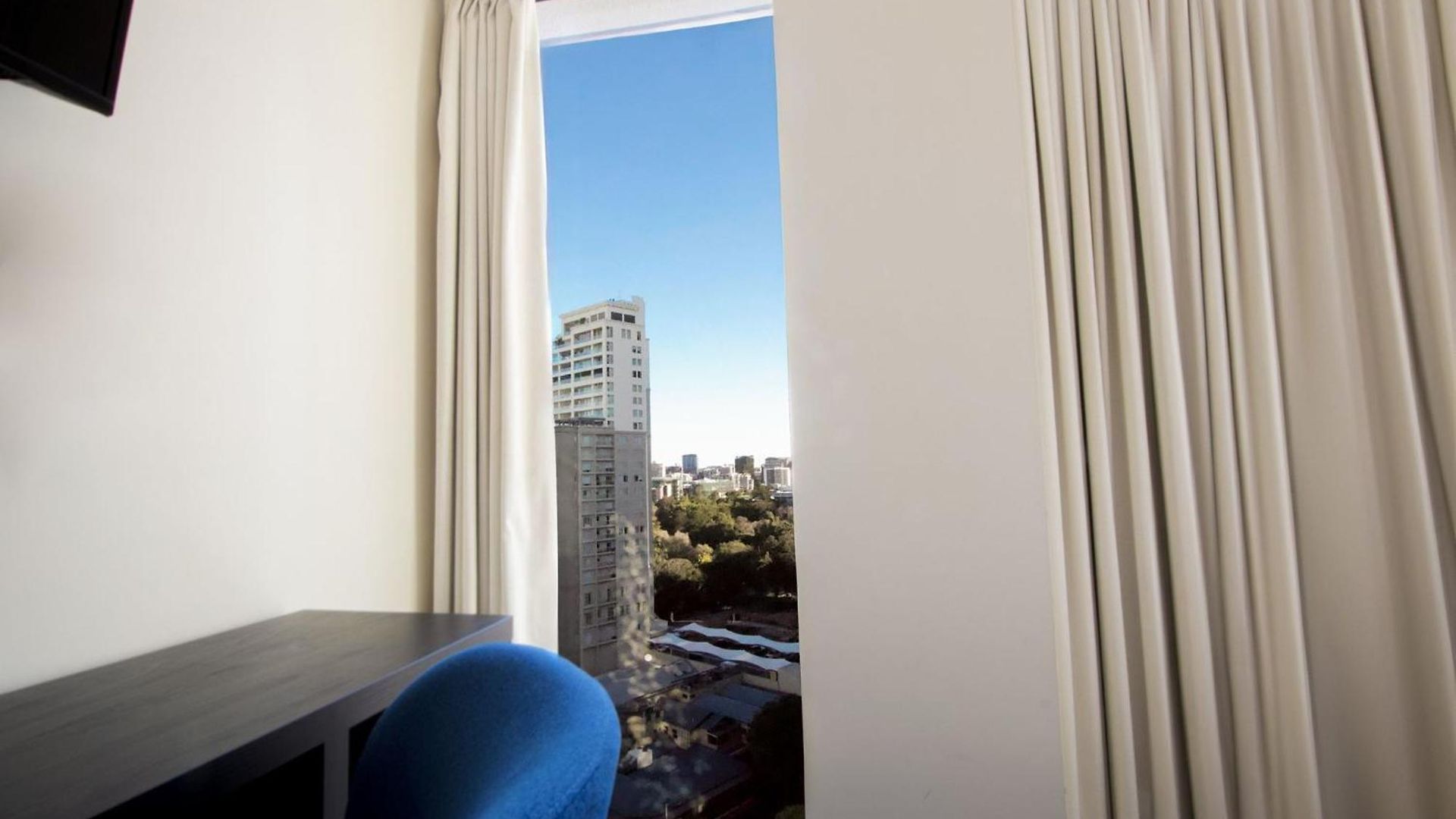 Inn Modern In The Heart Of Cbd Brisbane