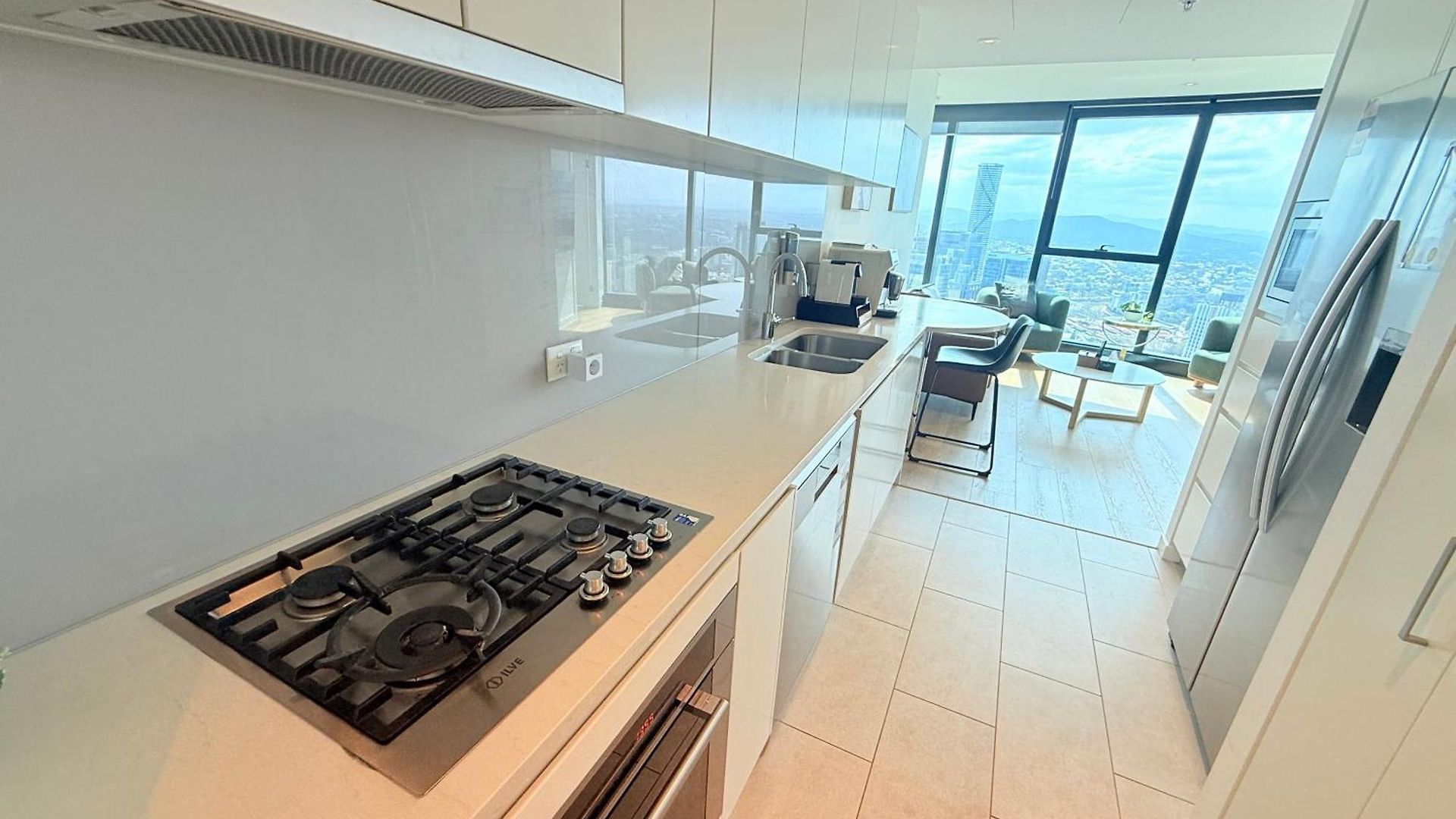 Amazing &river Views 60th Level Skytower 3 Bedrooms&free Parking Apartment Brisbane