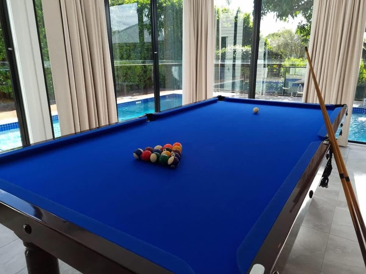 5bdr Ultimate Family Retreat Pool Toys Galore Holiday home