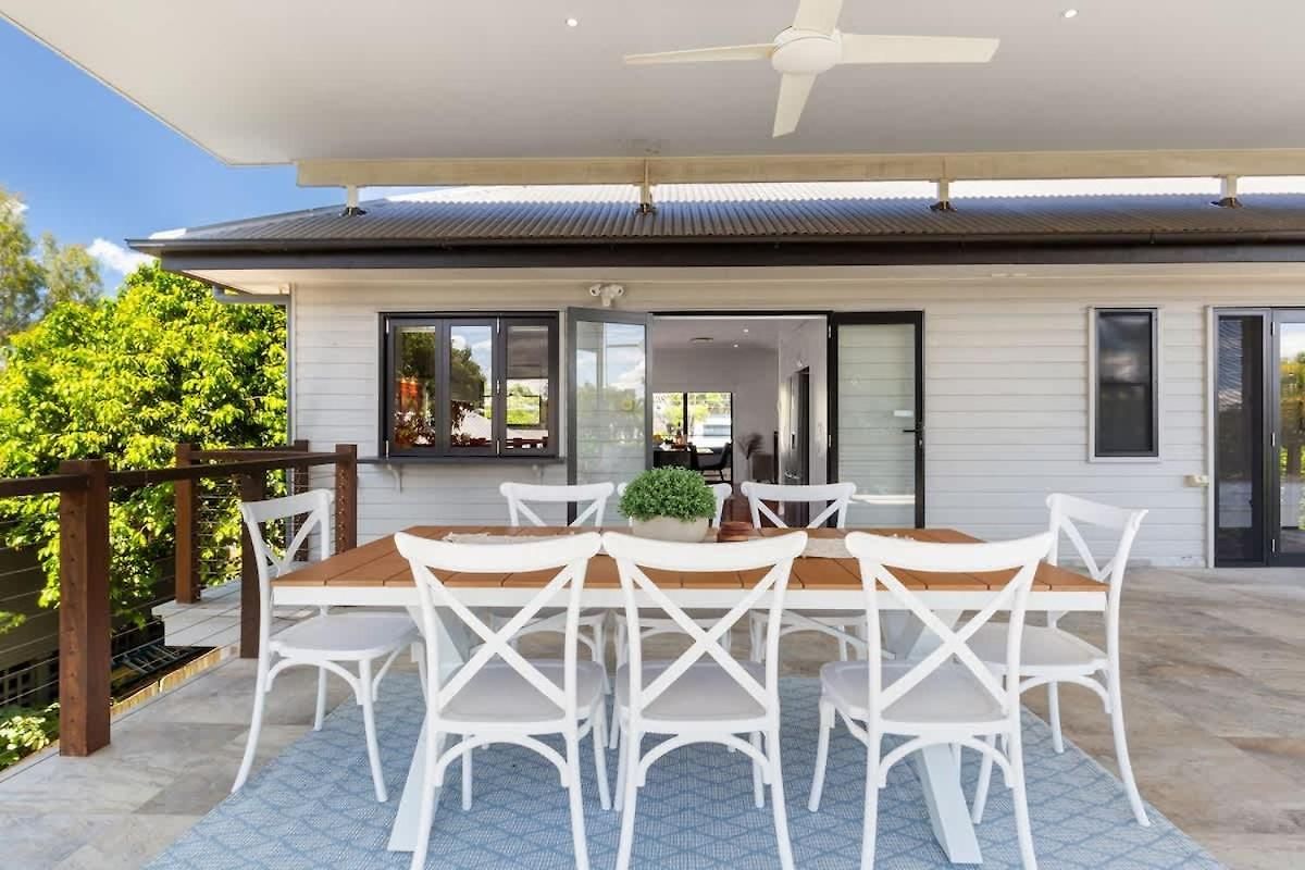Holiday home 5bdr Ultimate Family Retreat Pool Toys Galore Brisbane
