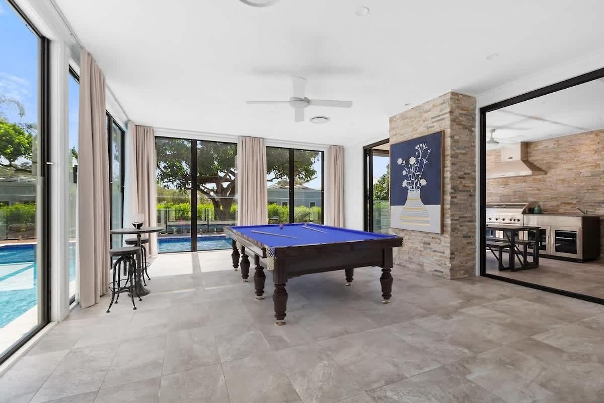5bdr Ultimate Family Retreat Pool Toys Galore Holiday home