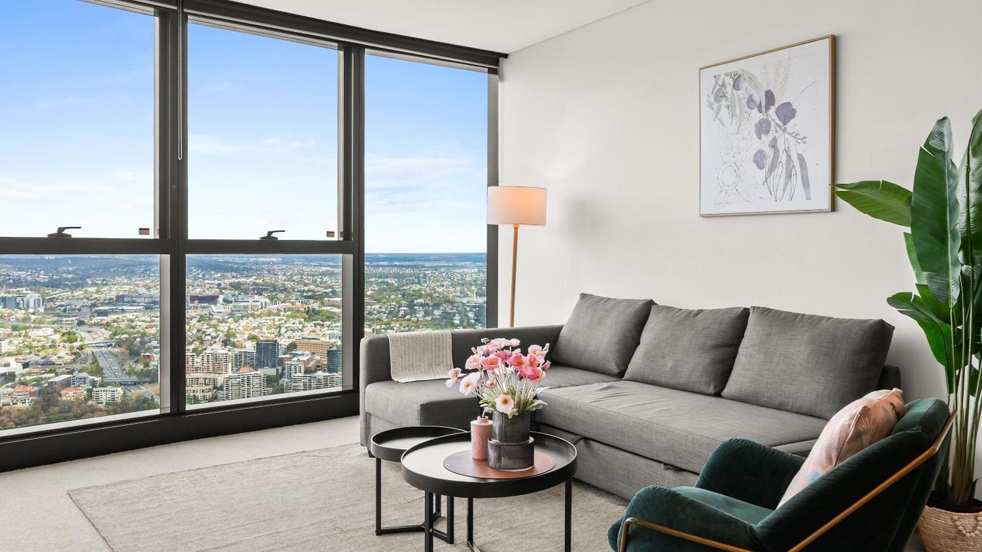 Skyline View High Floor 2br With Sofa Bed And Free Parking Apartment Brisbane