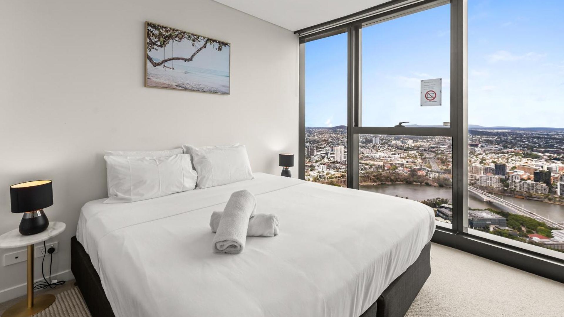 Skyline View High Floor 2br With Sofa Bed And Free Parking Brisbane