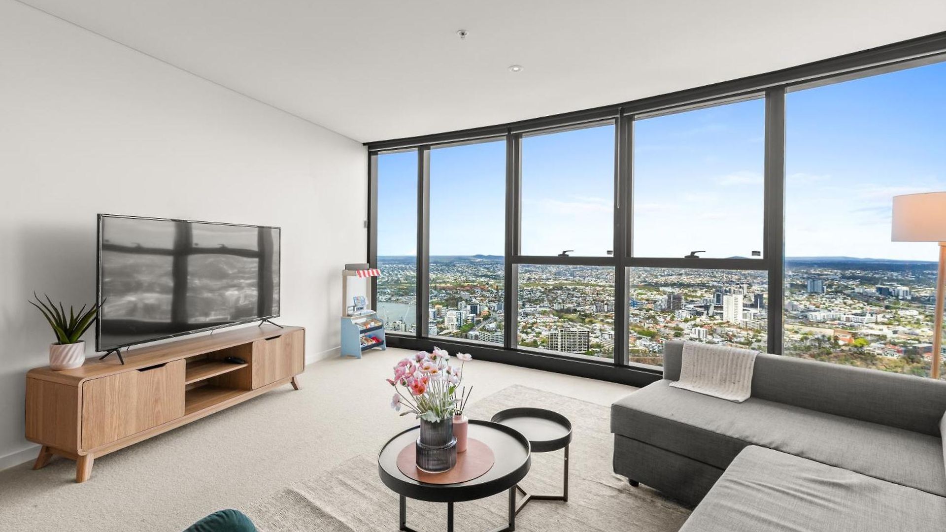 Apartment Skyline View High Floor 2br With Sofa Bed And Free Parking Brisbane