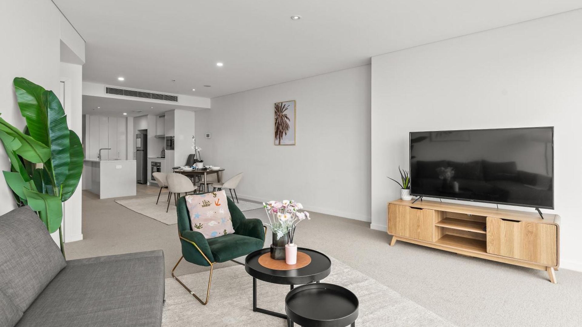 Skyline View High Floor 2br With Sofa Bed And Free Parking Brisbane