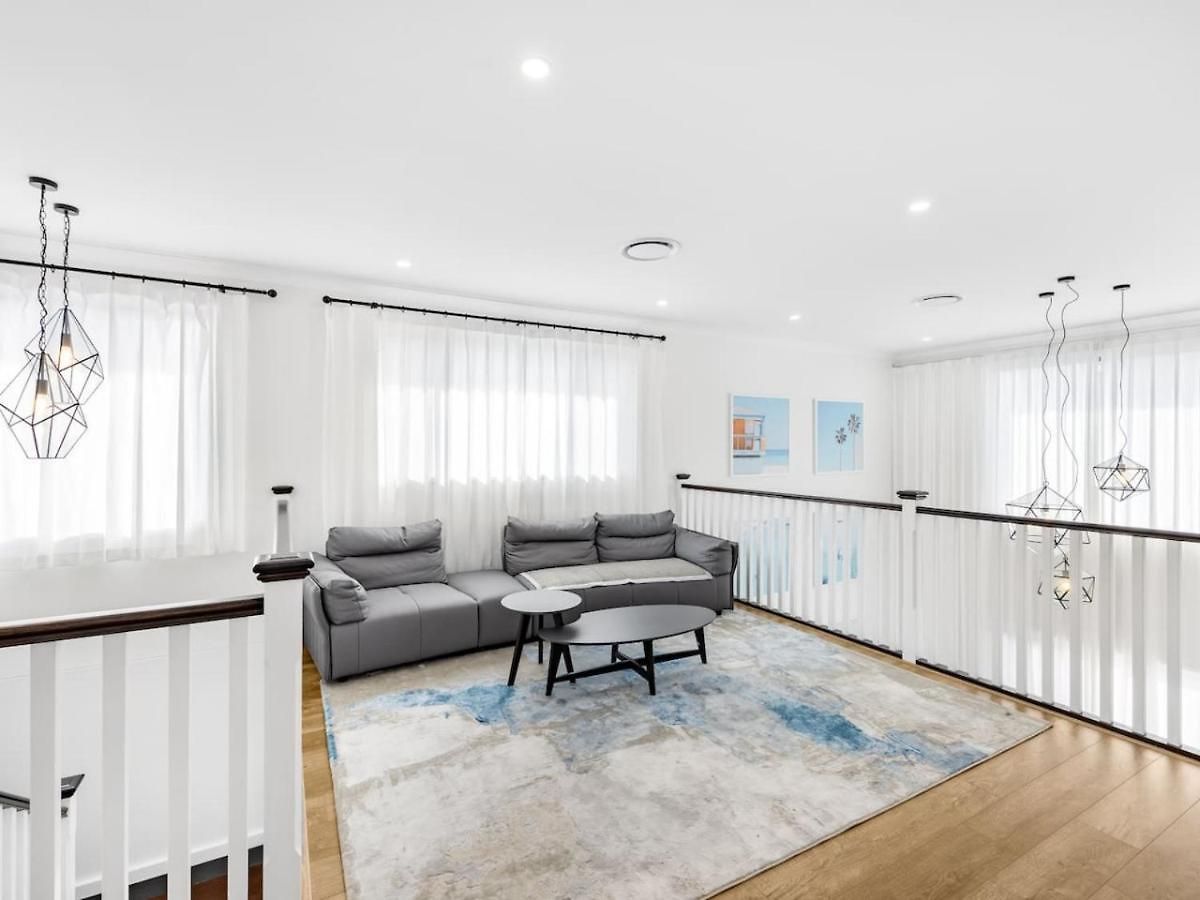 Elegant N Convenient 4 Beds With Easy Access