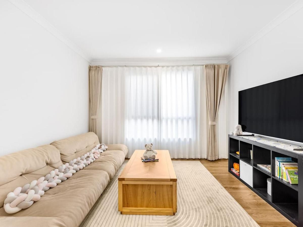 Elegant N Convenient 4 Beds With Easy Access Holiday home