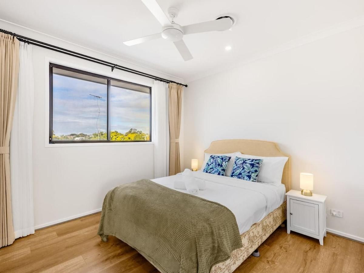Elegant N Convenient 4 Beds With Easy Access Holiday home Brisbane