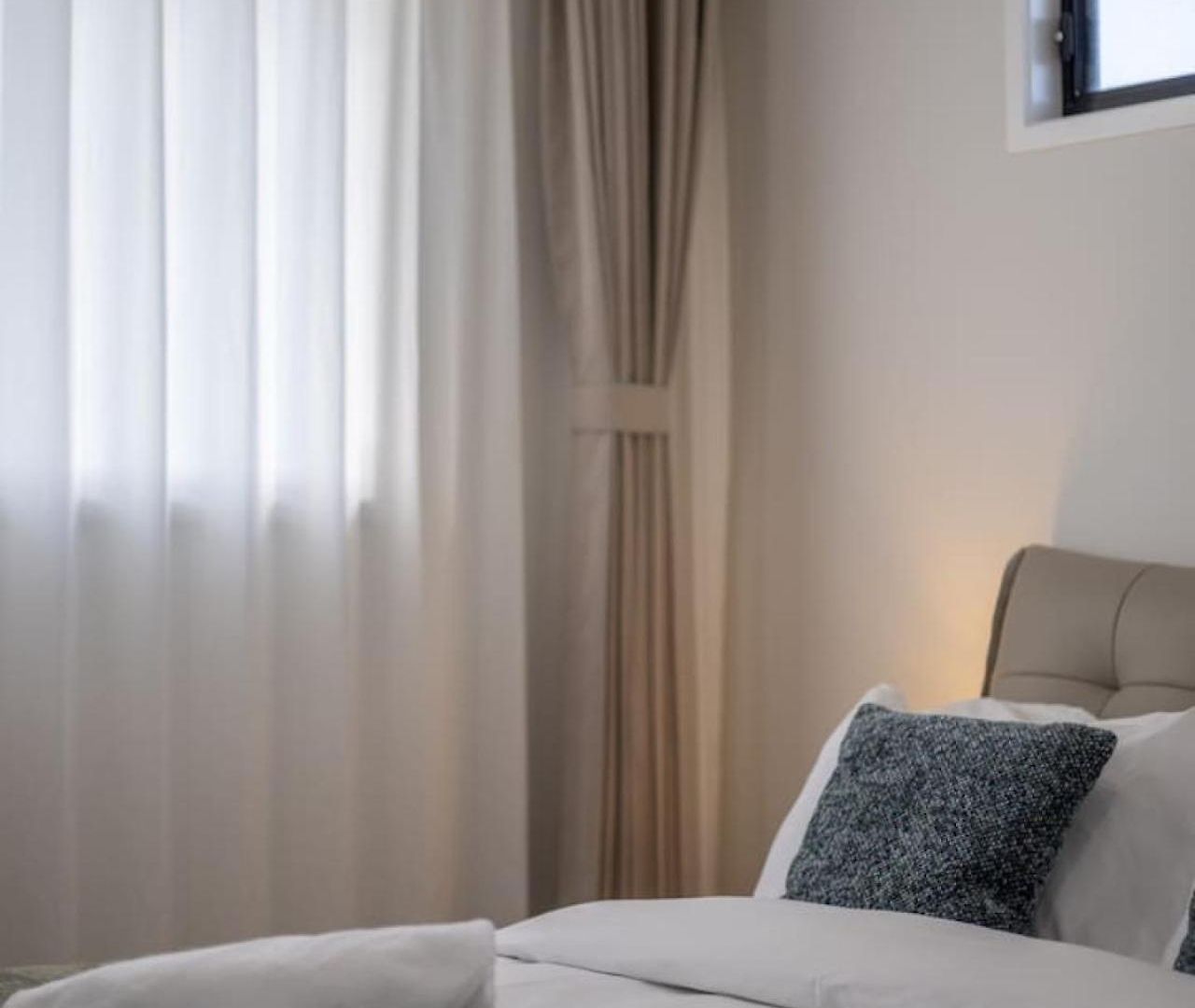 Elegant N Convenient 4 Beds With Easy Access Holiday home