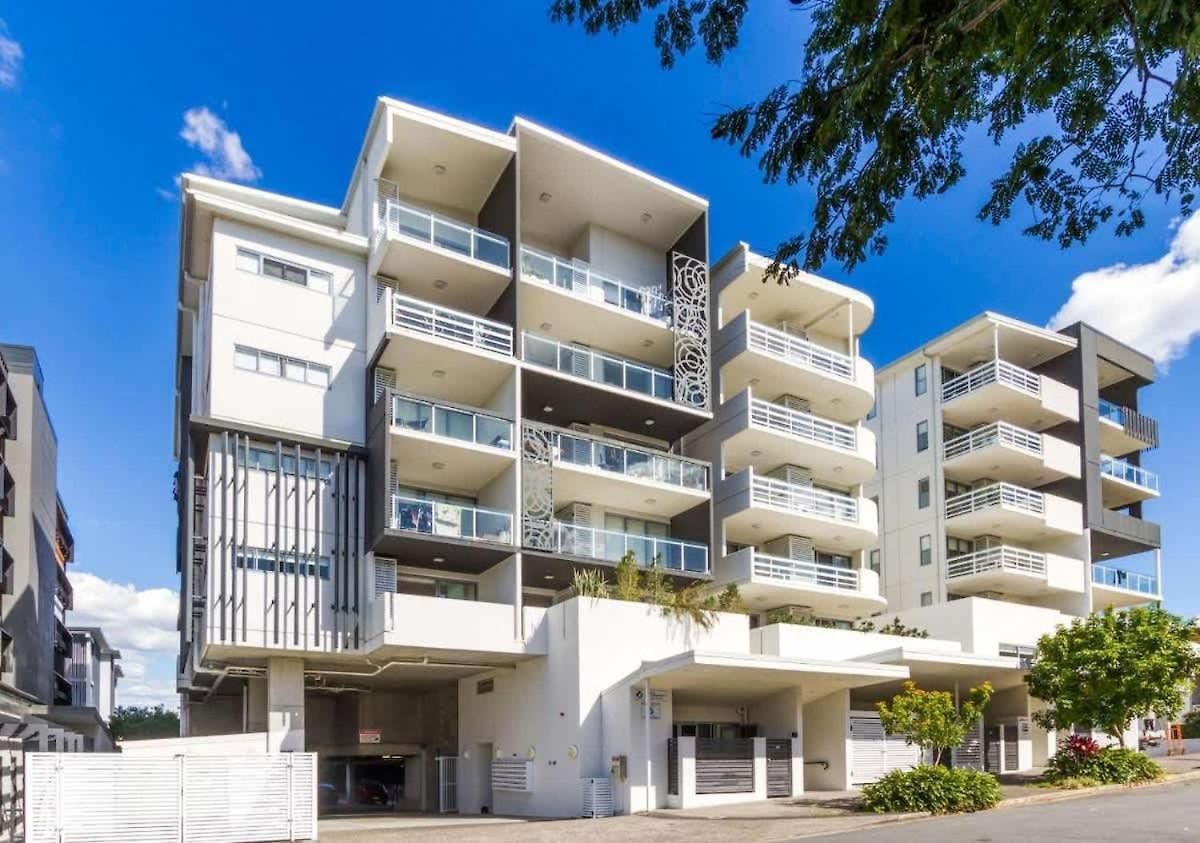 Huge Family Townhouse 3 Bathrooms 5km To Holiday home Brisbane