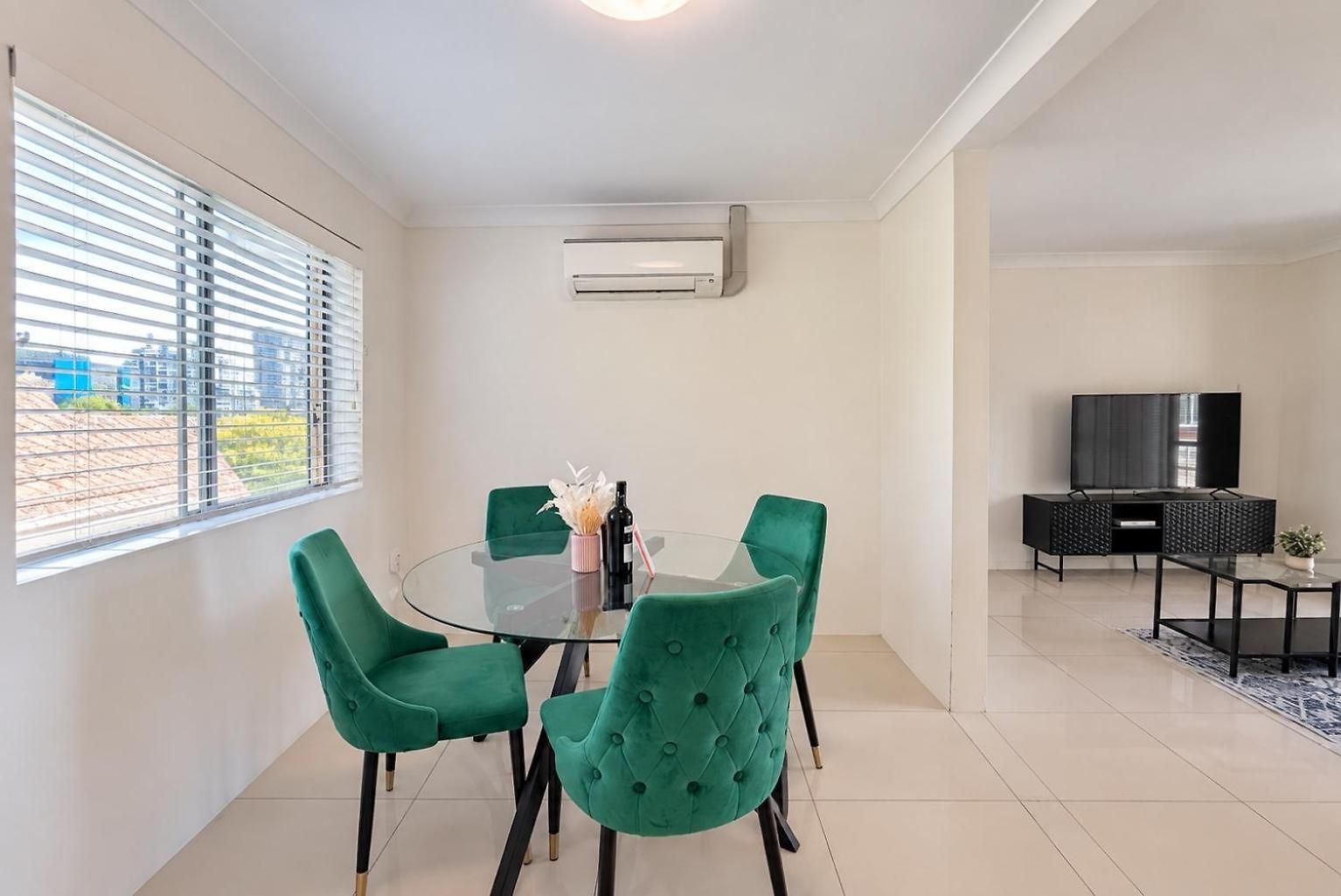 Spacious 2brm Close To Gabba With Parking & Wifi Brisbane