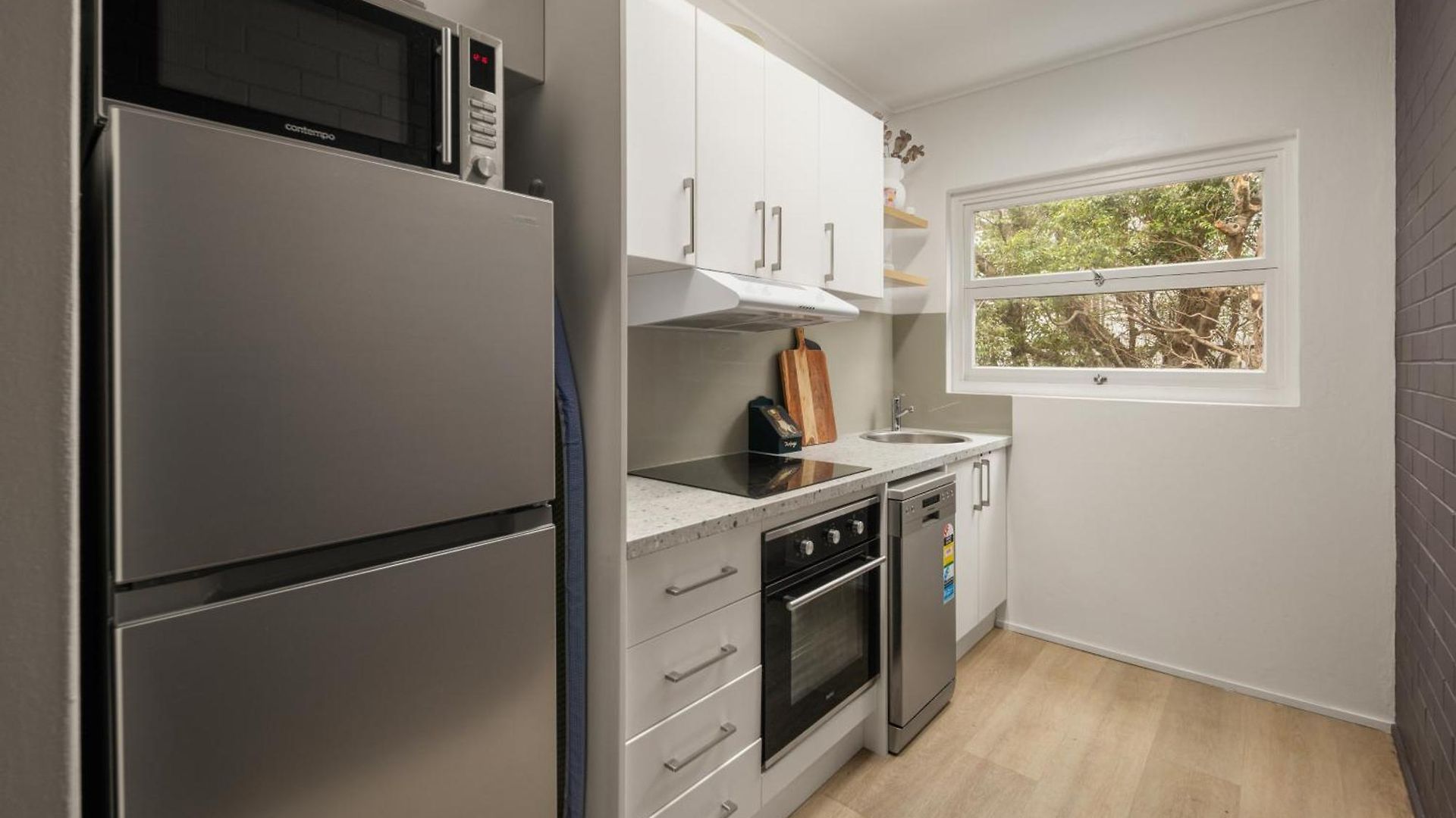 Charming 2-bed Near River &