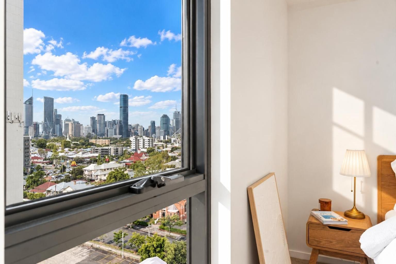 12th Floor Stadium View -2br-free Parking-cbd Brisbane