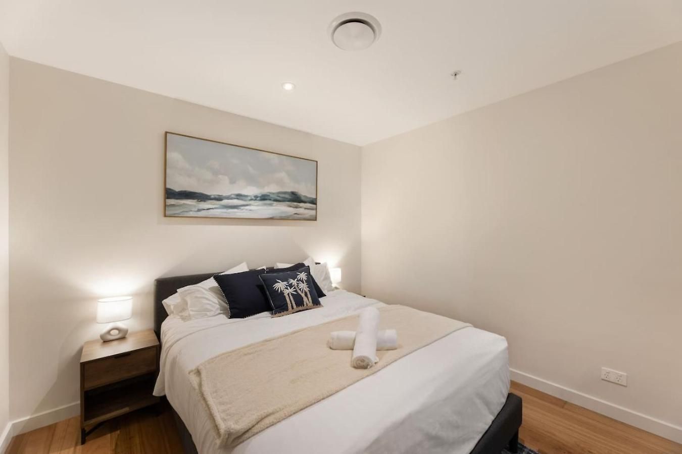 Apartment Skytower 72nd Floor 3br With Parking, Pool And Gym *