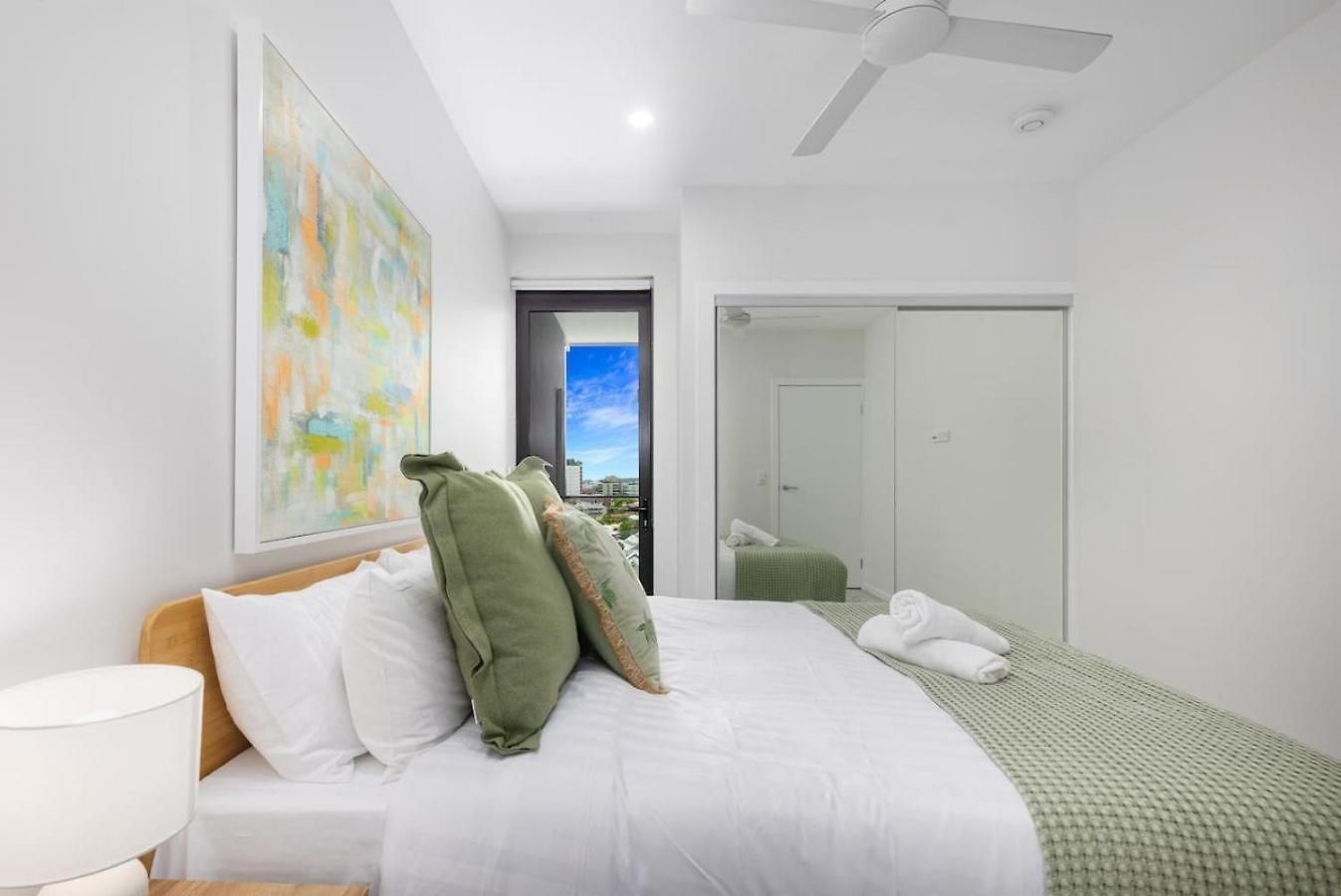 Spacious Panoramic 2br Apartment, Parking And Views Apartment