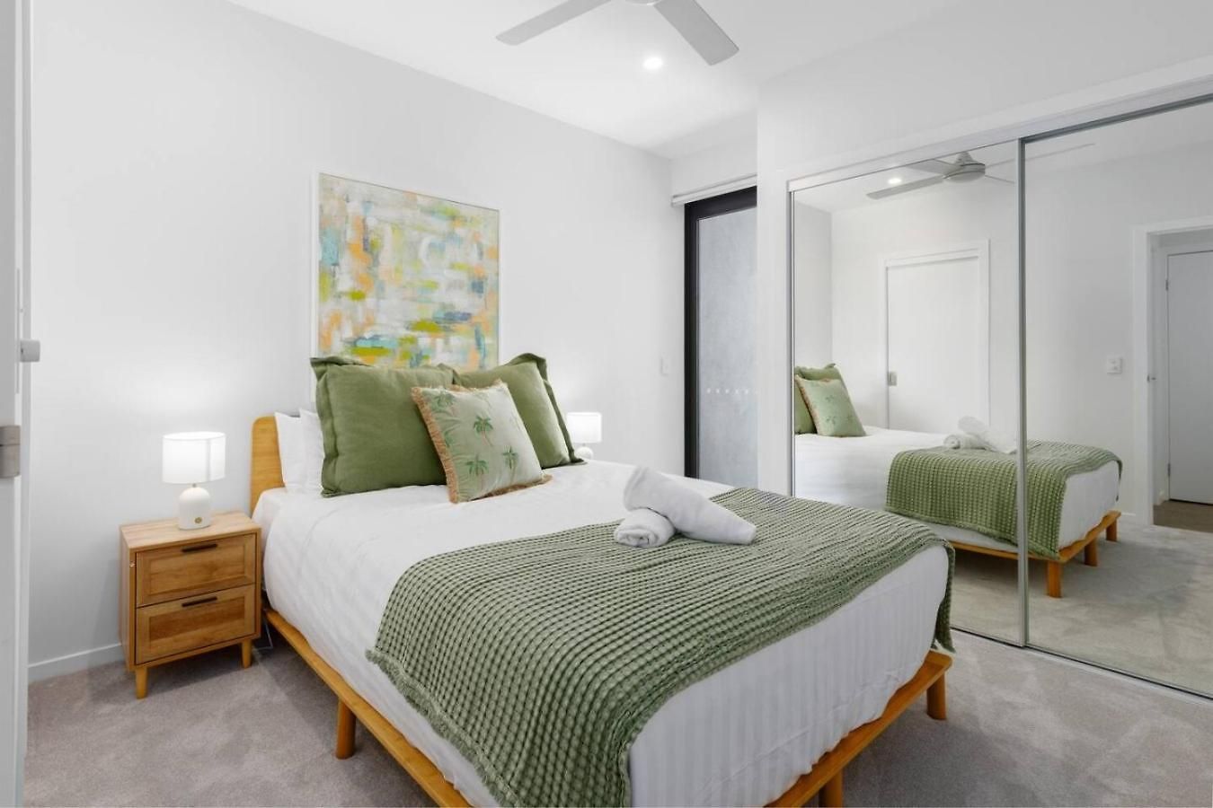 Apartment Spacious Panoramic 2br Apartment, Parking And Views *