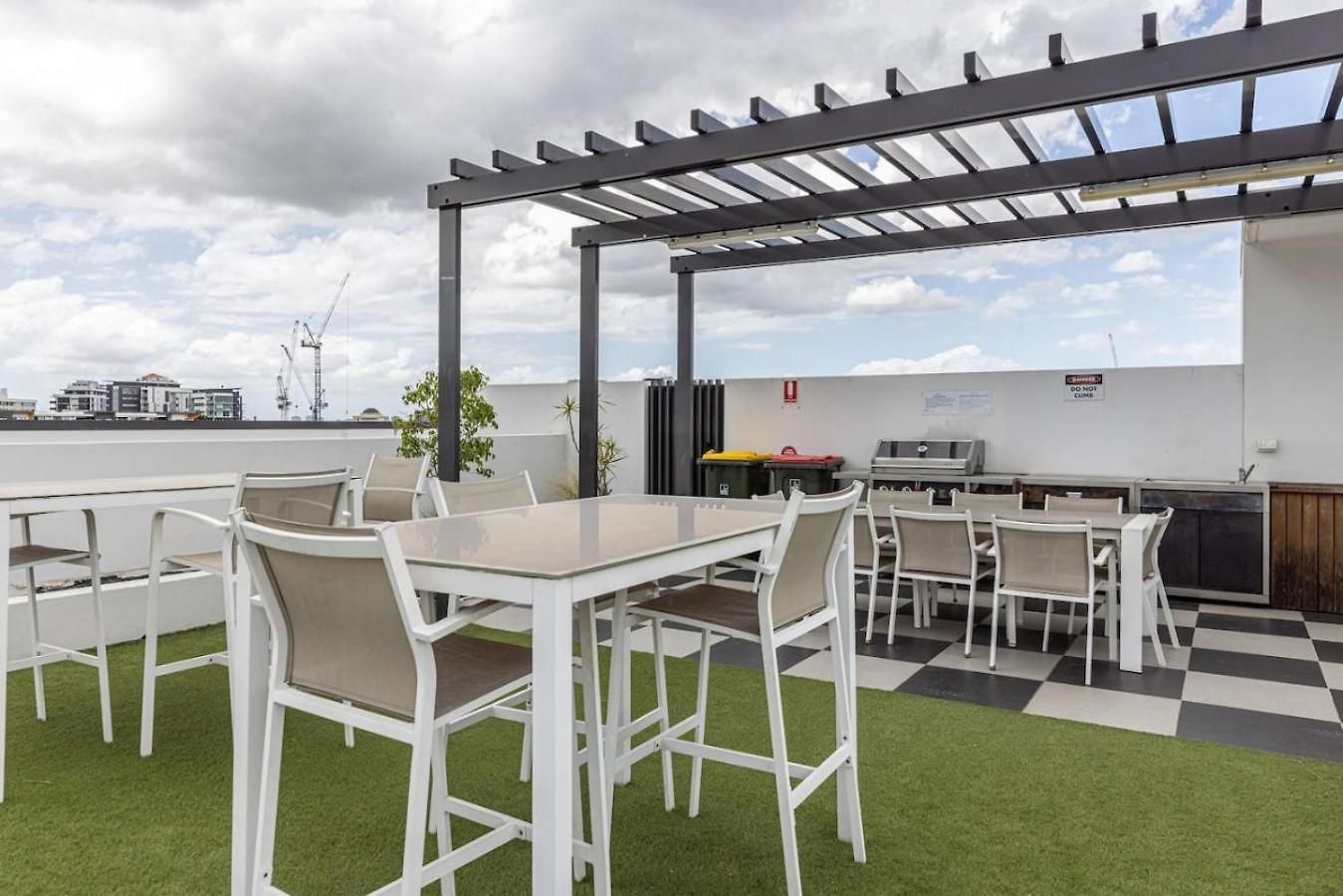 Spacious Panoramic 2br Apartment, Parking And Views Apartment *