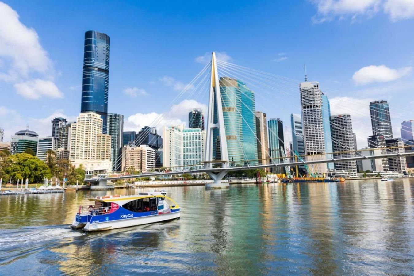 Apartment Skytower 72nd Floor 3br With Parking, Pool And Gym Brisbane