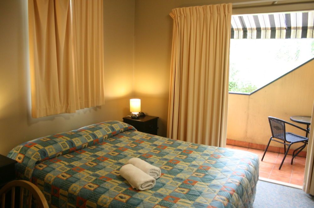 Globe 3*