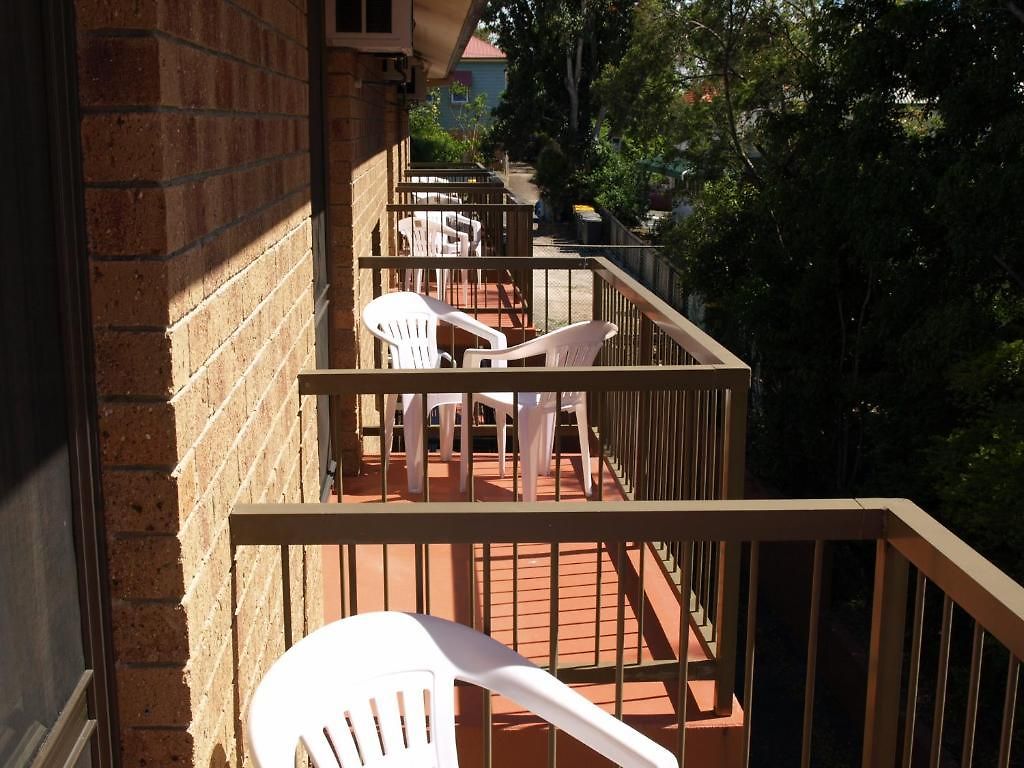 Lancaster Court Motel 4*