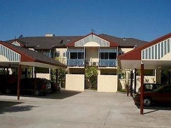 Motel Benson Court 4*
