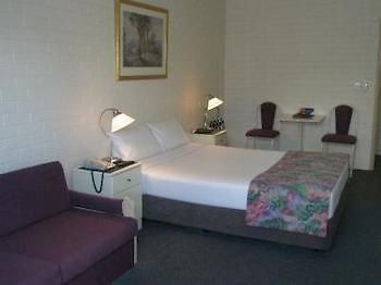 Motel Benson Court 4*