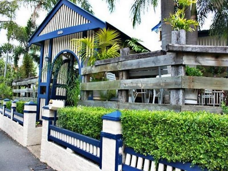 Motel Manor 3*
