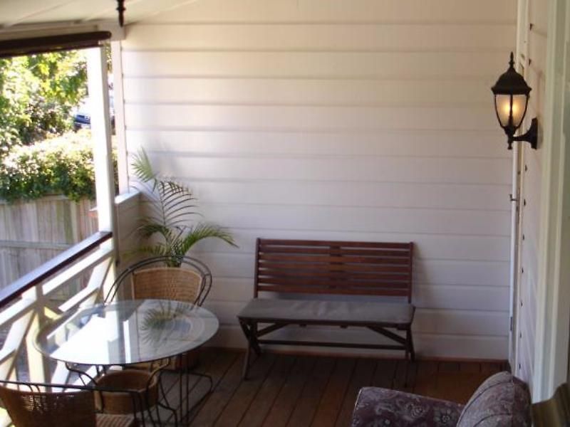 99 Kirkland Bed & Breakfast Brisbane