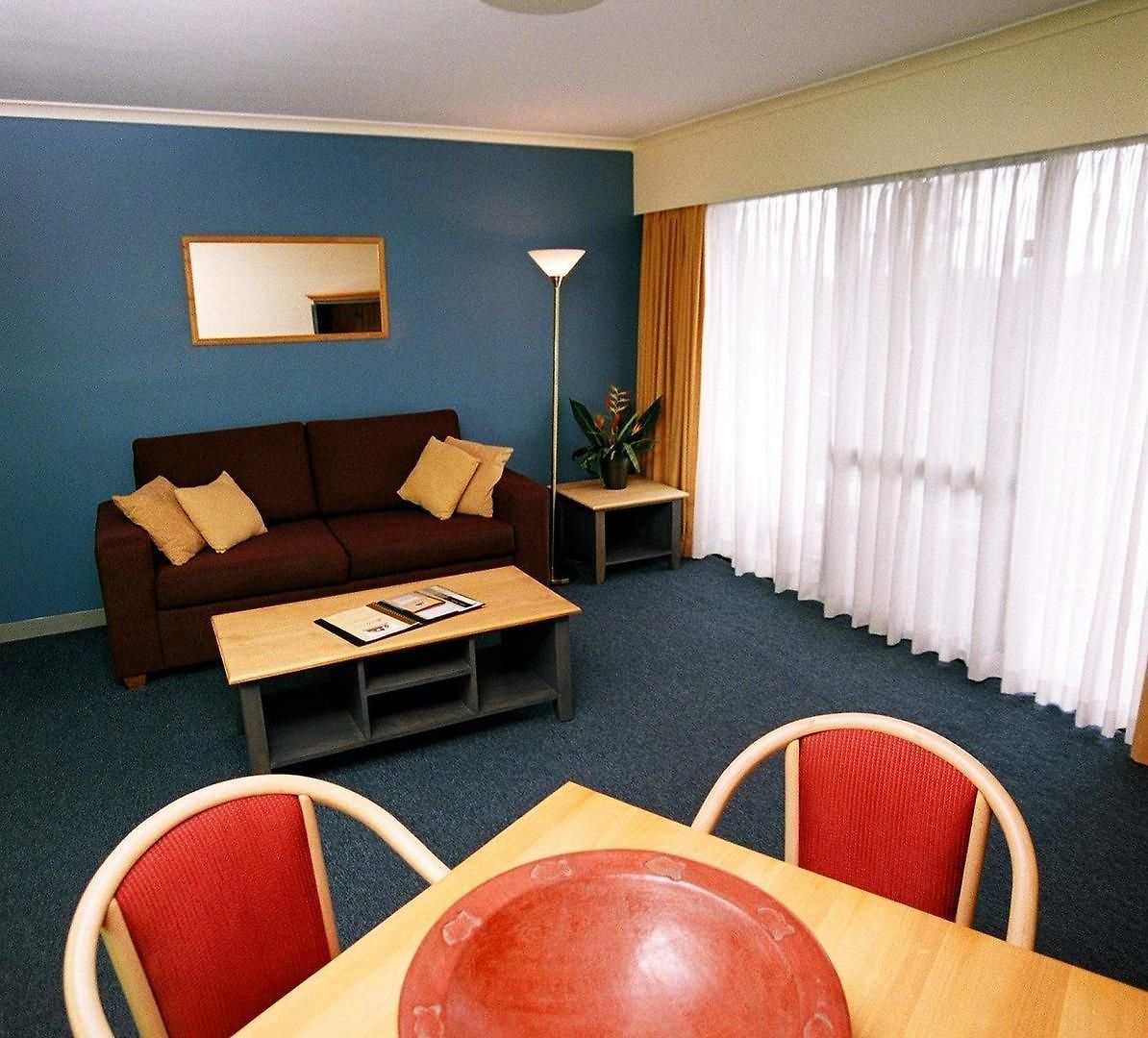 Mt Ommaney 3* Brisbane