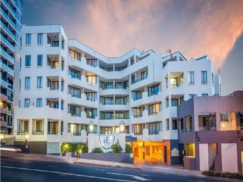West End Aparthotel 4*
