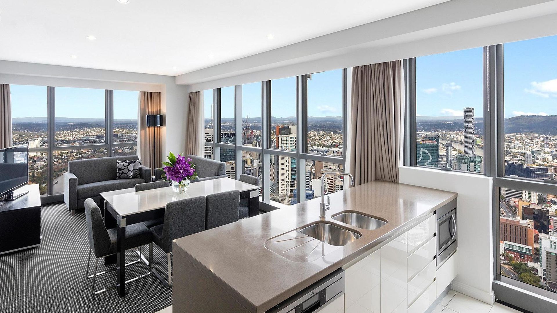 Meriton Adelaide Street, Hotel Brisbane